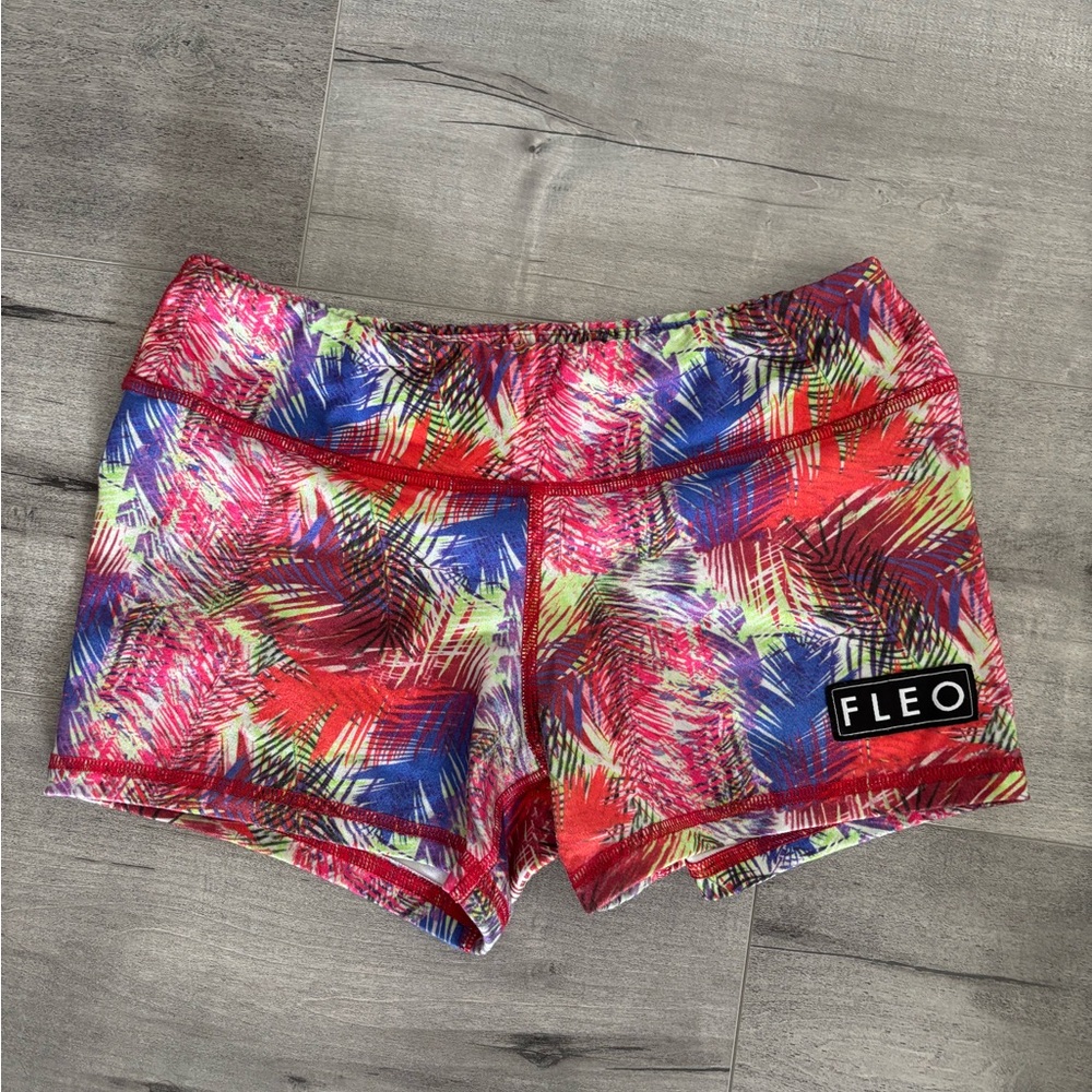 Fleo Women's Vibrant Palm Print Athletic Shorts